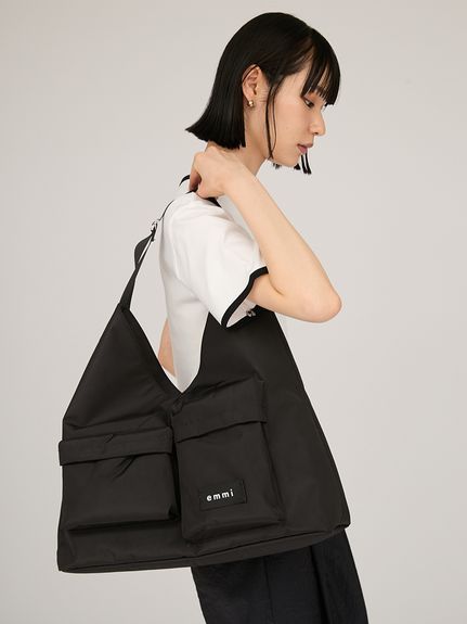 新品未使用】emmi ヨガ オープンショルダートップス
