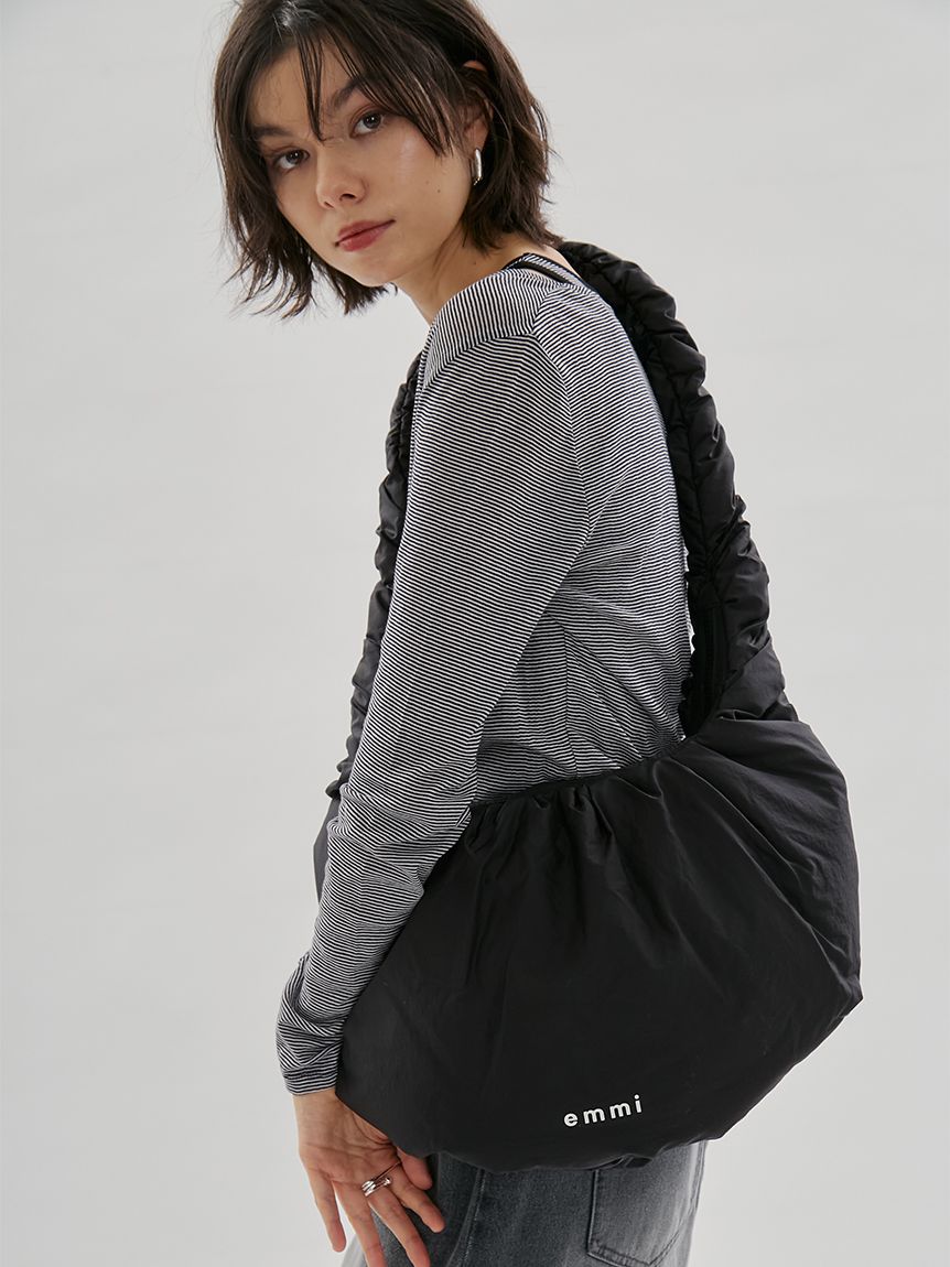 ギャザーディテールショルダーバッグ/撥水