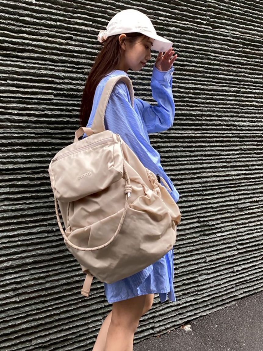 ONLINE限定カラーあり】マルチユースバックパック(バックパック