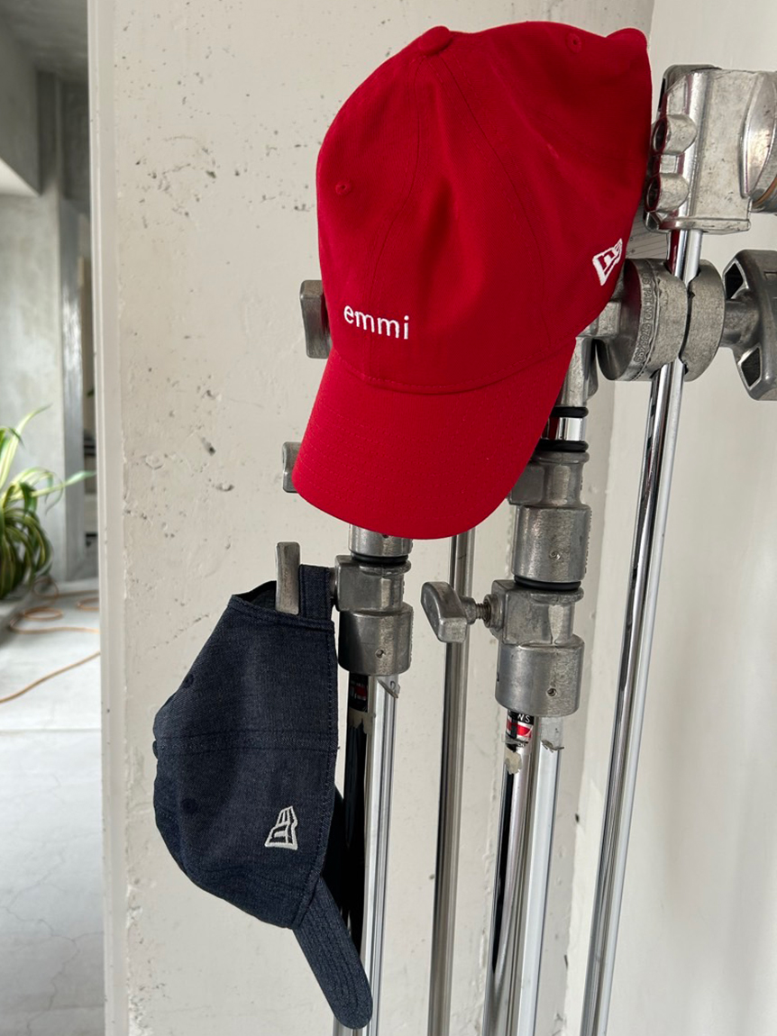 10th】【emmi|NEW ERA】9TWENTY emmiロゴキャンバスキャップ