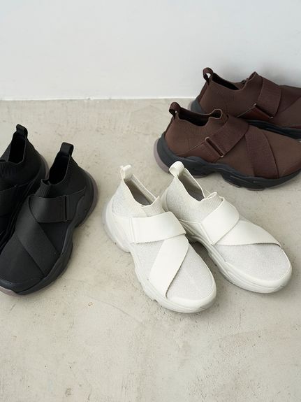【エミ】ニットスニーカー 厚底 クロスベルト♡ブラック 24 セール】 ハイカットニットスニーカー （スニーカー）｜MODE ET