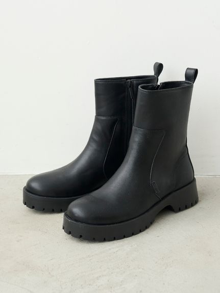 ほぼ新品/emmi×金子綾 ニットブーツ ニットブーツ」に該当する ｜emmi（エミ）の通販サイト 【公式】