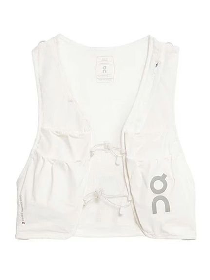 ON ULTRA VEST 10L ホワイト S ON】Ultra Vest 10L(ジレ/ベスト)｜アウター｜emmi（エミ）の通販