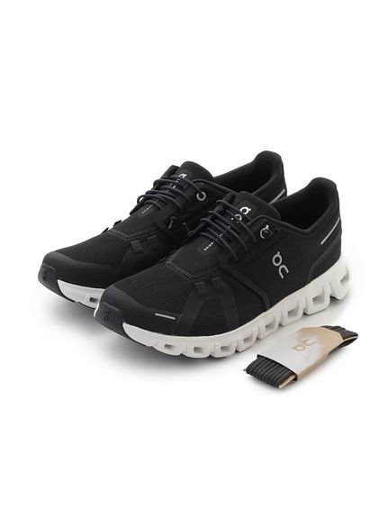 On emmiコラボ　スニーカー　ブラック Sneakers by emmi（スニーカーズ バイ エミ）ファッション通販