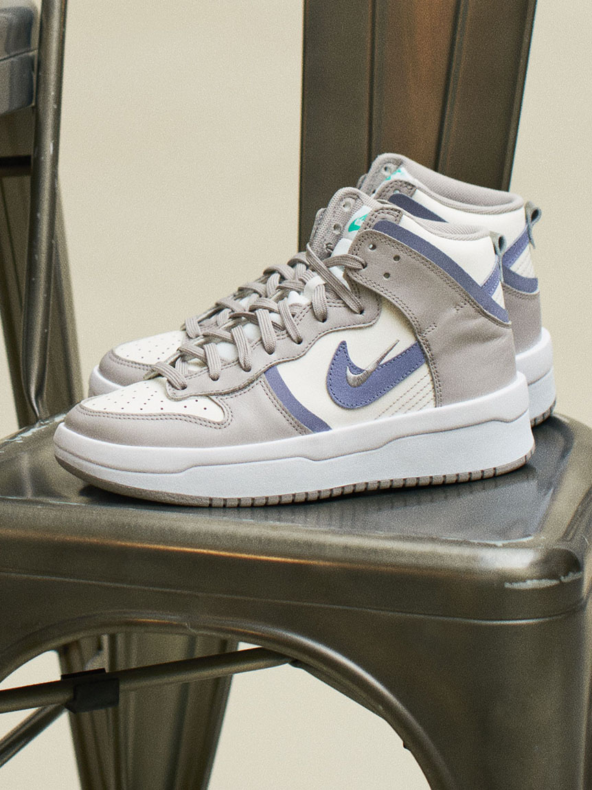 Nike Wmns Nike Dunk High Up スニーカー シューズ Emmi エミ の通販サイト 公式