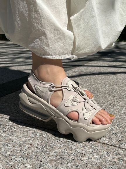 NIKE】W AIR MAX KOKO SANDAL(サンダル)|シューズ|emmi(エミ NIKE】W AIR MAX KOKO SANDAL(サンダル)|シューズ|emmi(エミ