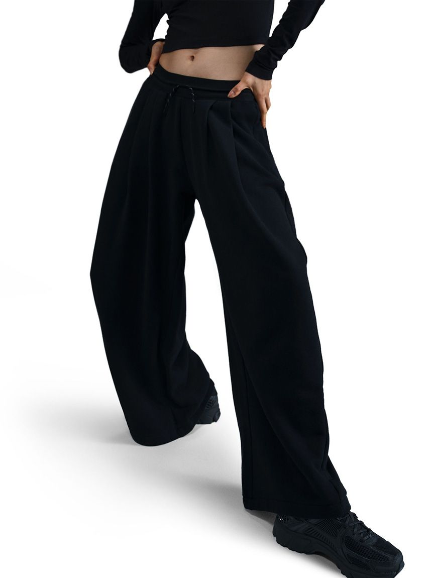 大人気 NIKE ミッドライズ プリーツ フレンチテリー パンツ NIKE】MID-RISE PLEATED FRENCH TERRY PANTS(ワイドパンツ