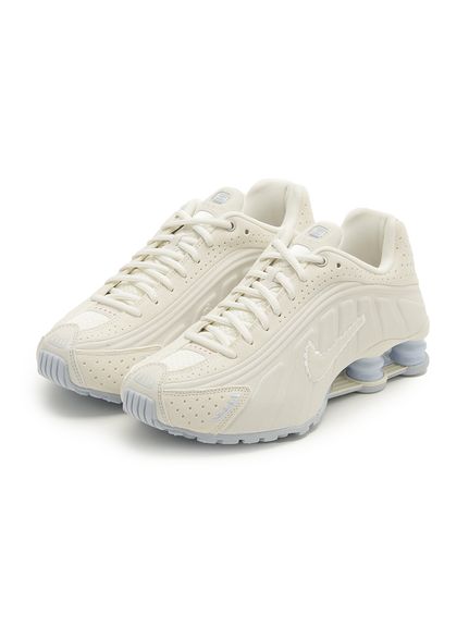 NIKE ウィンドブレーカー Sサイズ ホワイト　emmi NIKE ウィンドブレーカー Sサイズ ホワイト emmi - メルカリ