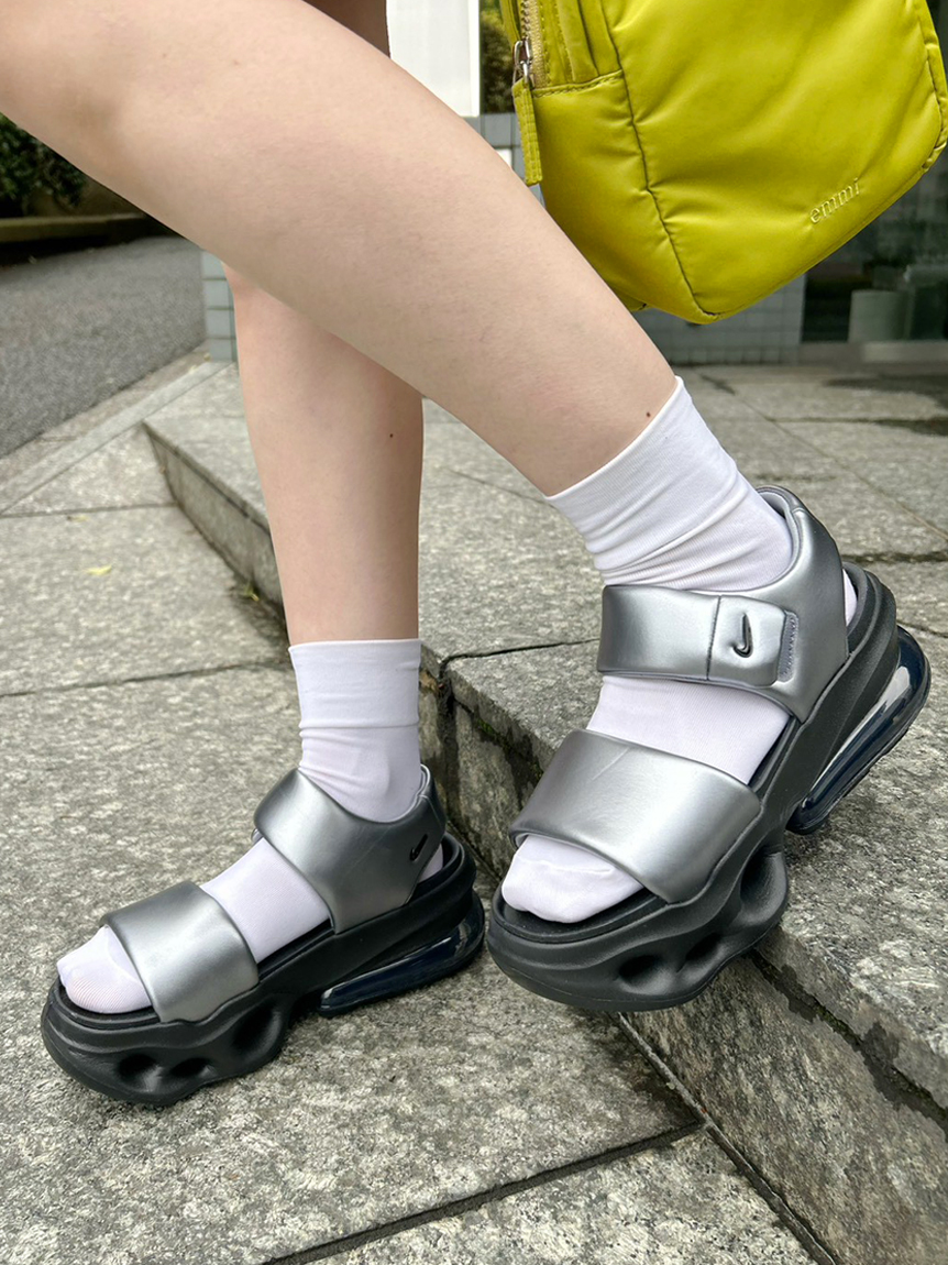 【NIKE】ナイキエアマックス　ヘイロー　24cm シルバー　サンダル NIKE】AIR MAX HALO(サンダル)｜シューズ｜emmi（エミ）の通販サイト