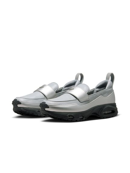 NIKE(ナイキ) NEW (新規)のアイテム｜emmi（エミ）の通販サイト 【公式】