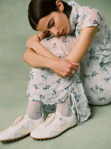 emmi × NIKE WMNS MOON SHOE OG SS ネイビー Nike Moon Shoe OG Women's Shoes. Nike.com