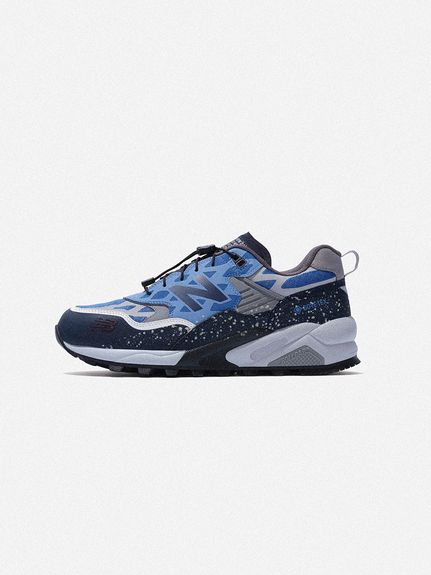 New Balance☆ アメリカ製 レースアップスニーカー New Balance 2002R レースアップ スニーカー | グレー | FARFETCH JP