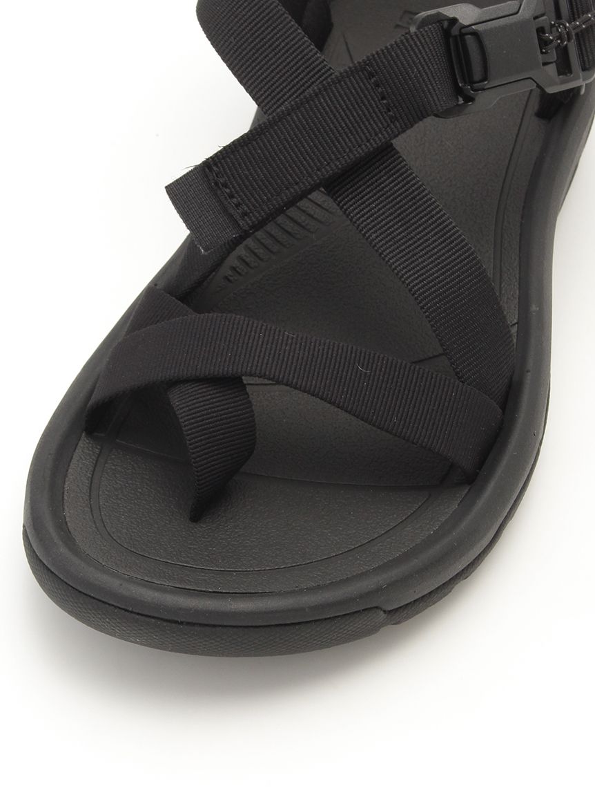 ☆新品 TEVA サンダル 黒 23cm 厚底 emmi emmi WELLNESS &TRAINING Vibramソールサンダル / エミ