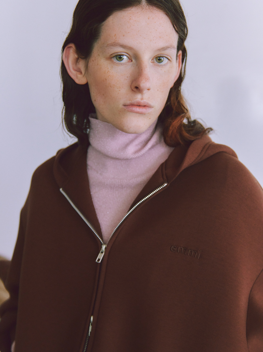 emmiロゴジップアップダンボールフーディ(スウェット/パーカー