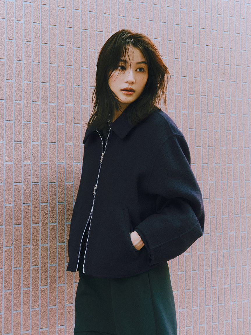 emmi エミ atelier ダンボールボリュームスリーブワンピース
