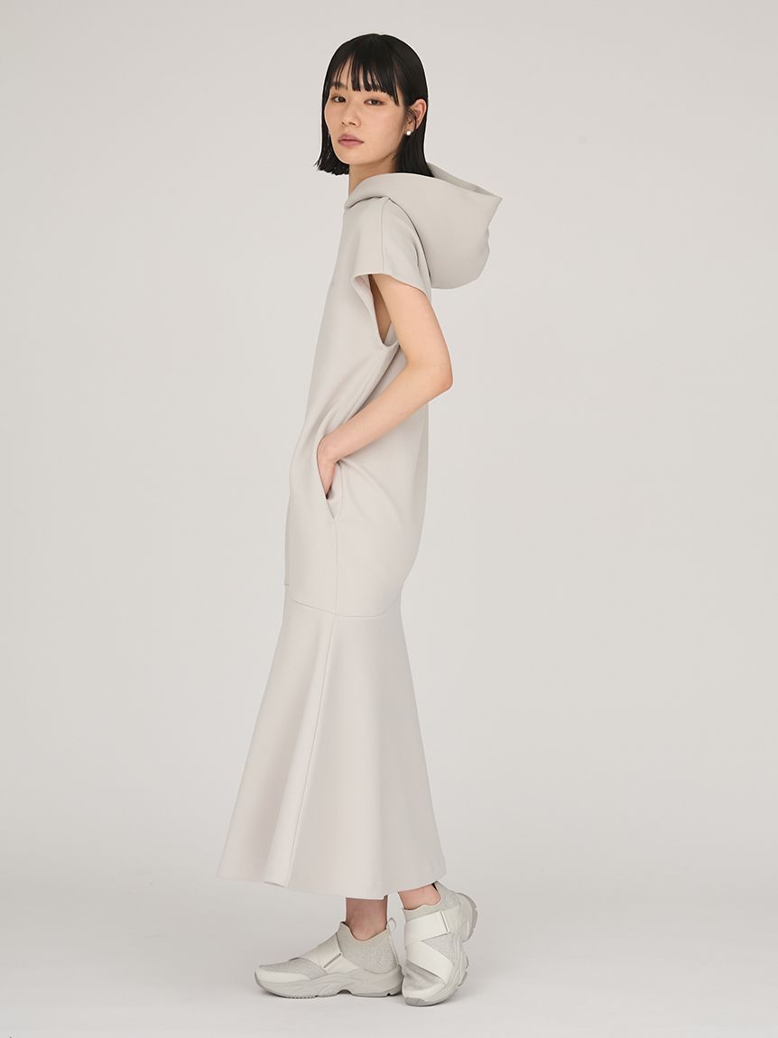 限定カラー】emmiロゴフーディーワンピース(カットワンピース