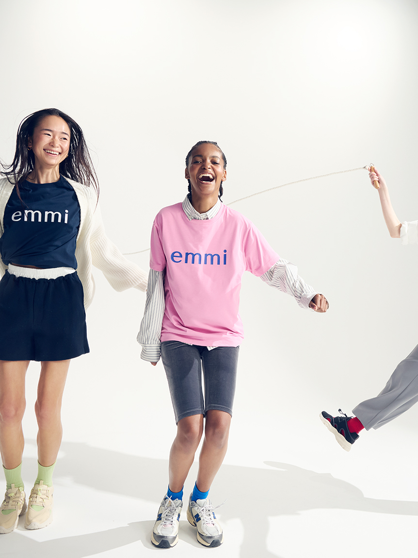 10th】【ONLINE限定カラー】eco emmiロゴTシャツ(Tシャツ 10th】【ONLINE限定カラー】eco emmiロゴTシャツ(Tシャツ