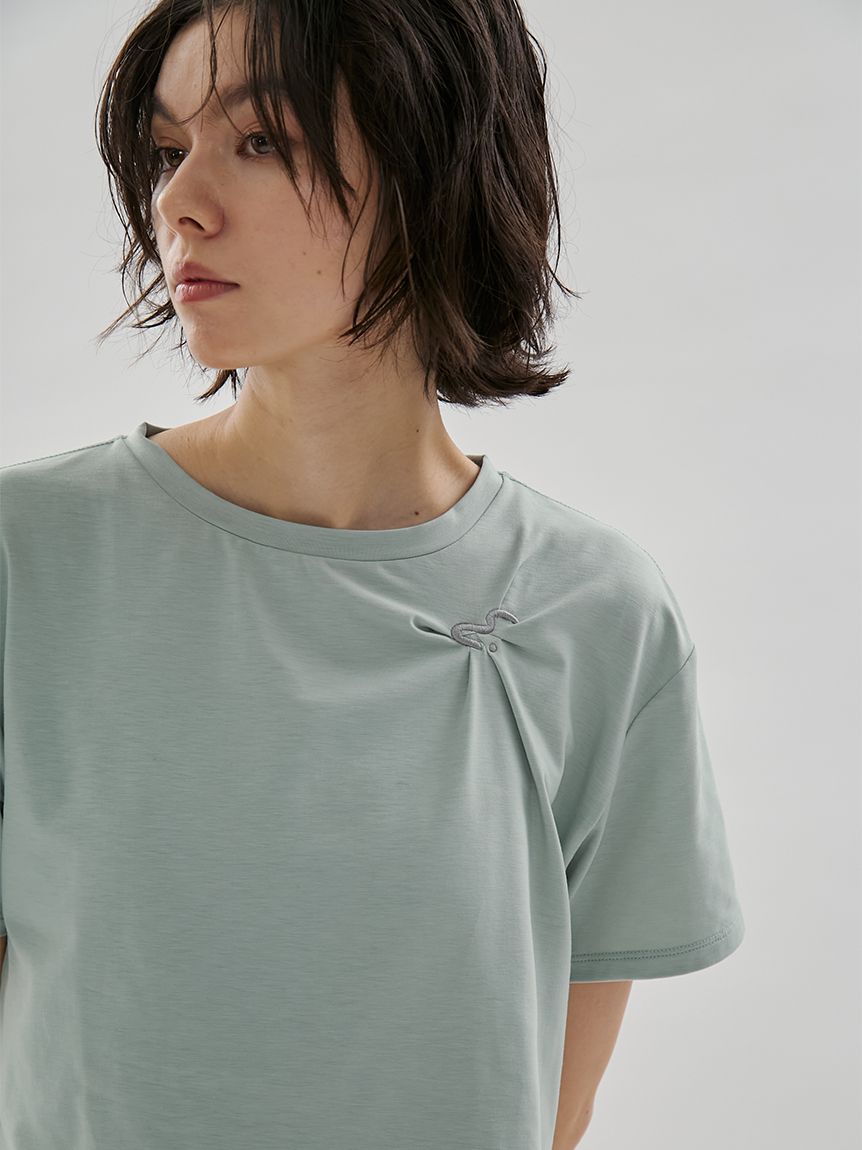 新品♡eimy♡EM Tシャツ em】emmiロゴクロップドTシャツ/UVカット/接触冷感(Tシャツ/カットソー