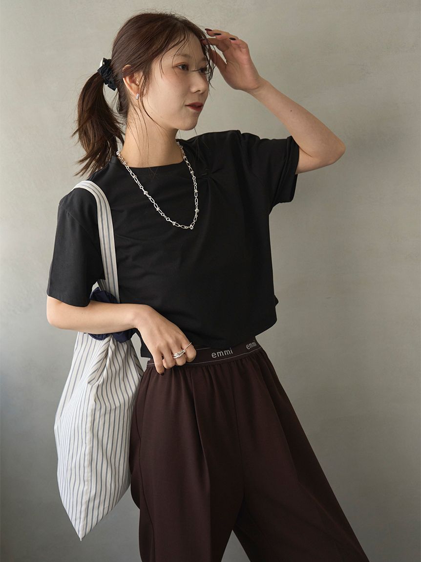 emmi タグ付き新品　ブラウン AUTUMN ICONIC COLOR トレンドと着回し力を求めるなら、「ブラウン