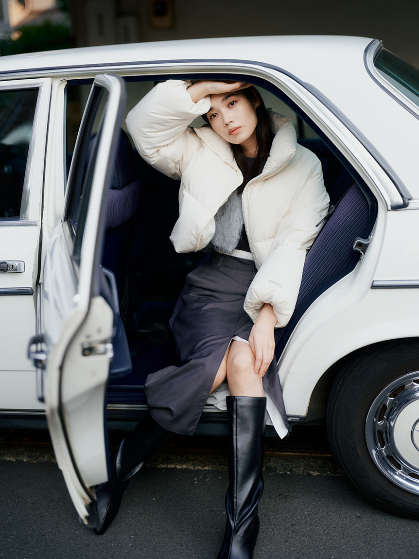 大幅値下スコットクラブ　ペプラムダウンコート　ジャケット白　新品 M L 9 号 大幅値下スコットクラブ ペプラムダウンコート ジャケット白