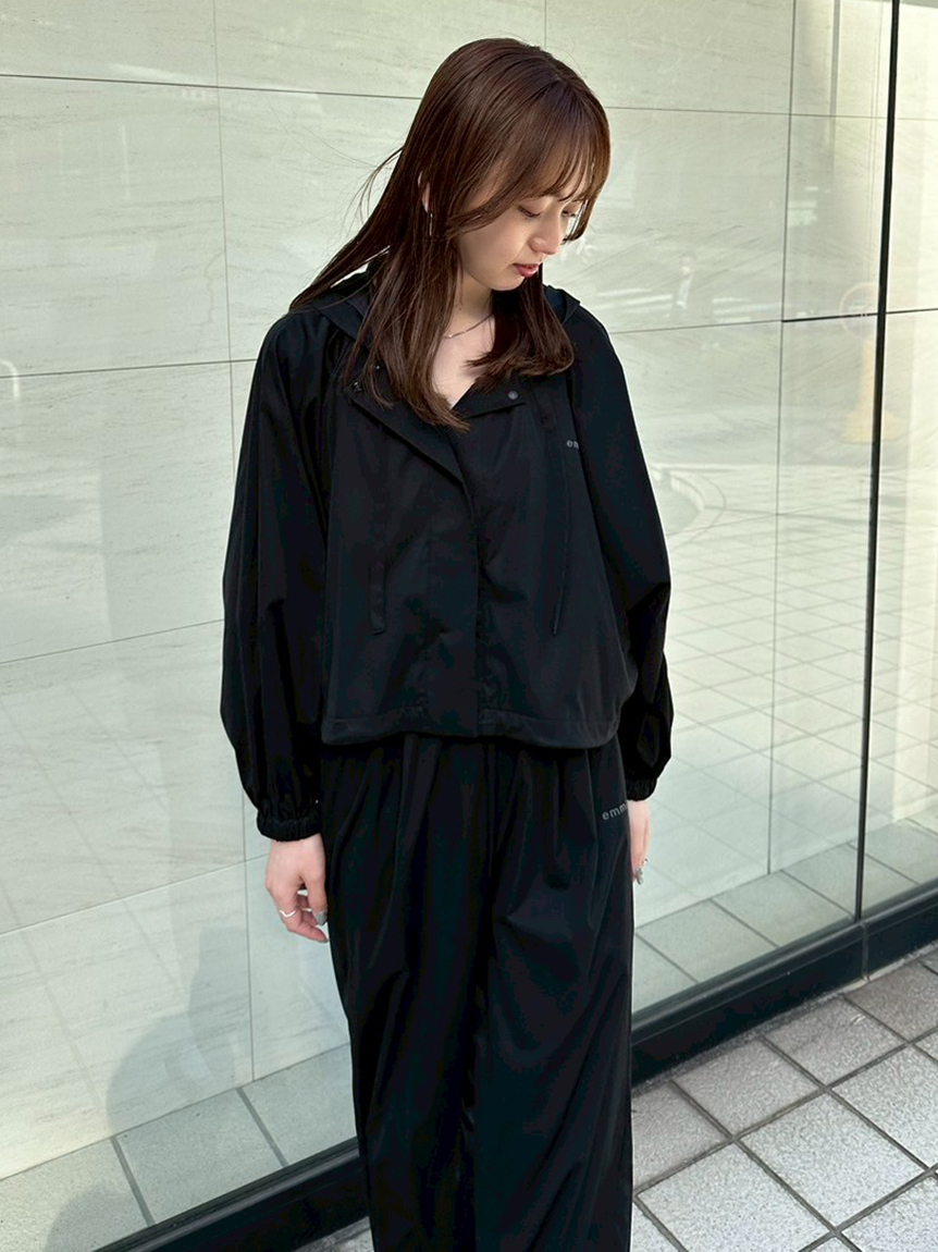 ADORE ミディボンディングポンチョジャケット 楽天市場】【SALE／50%OFF】ミディボンディングポンチョ
