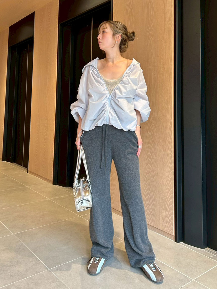 撥水 ギャザーフーディーブルゾン(ブルゾン)｜アウター｜emmi（エミ