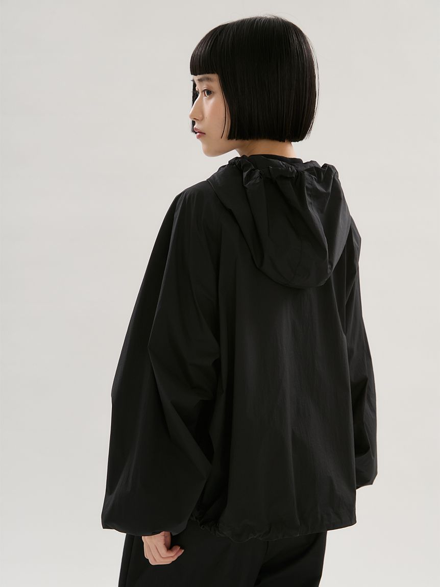 ONLINE限定カラーあり】ギャザーディテールナイロンブルゾン