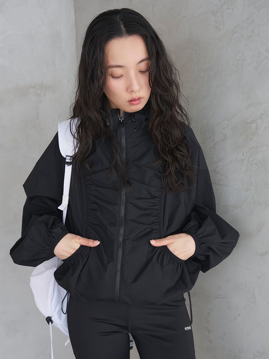 ONLINE限定カラーあり】ギャザーディテールナイロンブルゾン