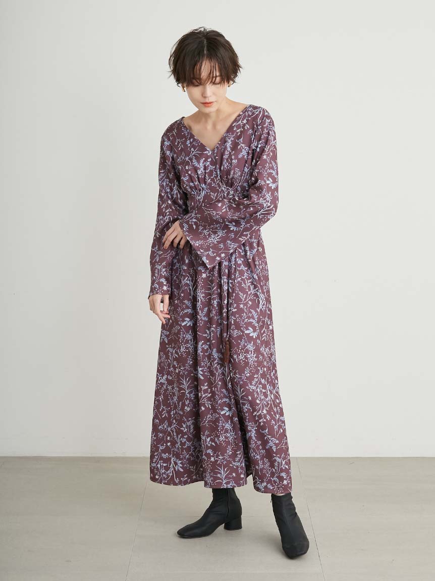 Emmi Atelier ボタニカル花柄ワンピース マキシ ロングワンピース ワンピース Emmi エミ の通販サイト 公式 Emmi Atelier ボタニカル花柄ワンピース マキシ ロングワンピース ワンピース Emmi エミ の通販サイト 公式