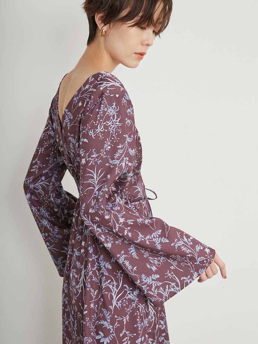 バーゲン Emmi Atelier ボタニカル花柄ワンピース 注目ブランド Standupmaths Com