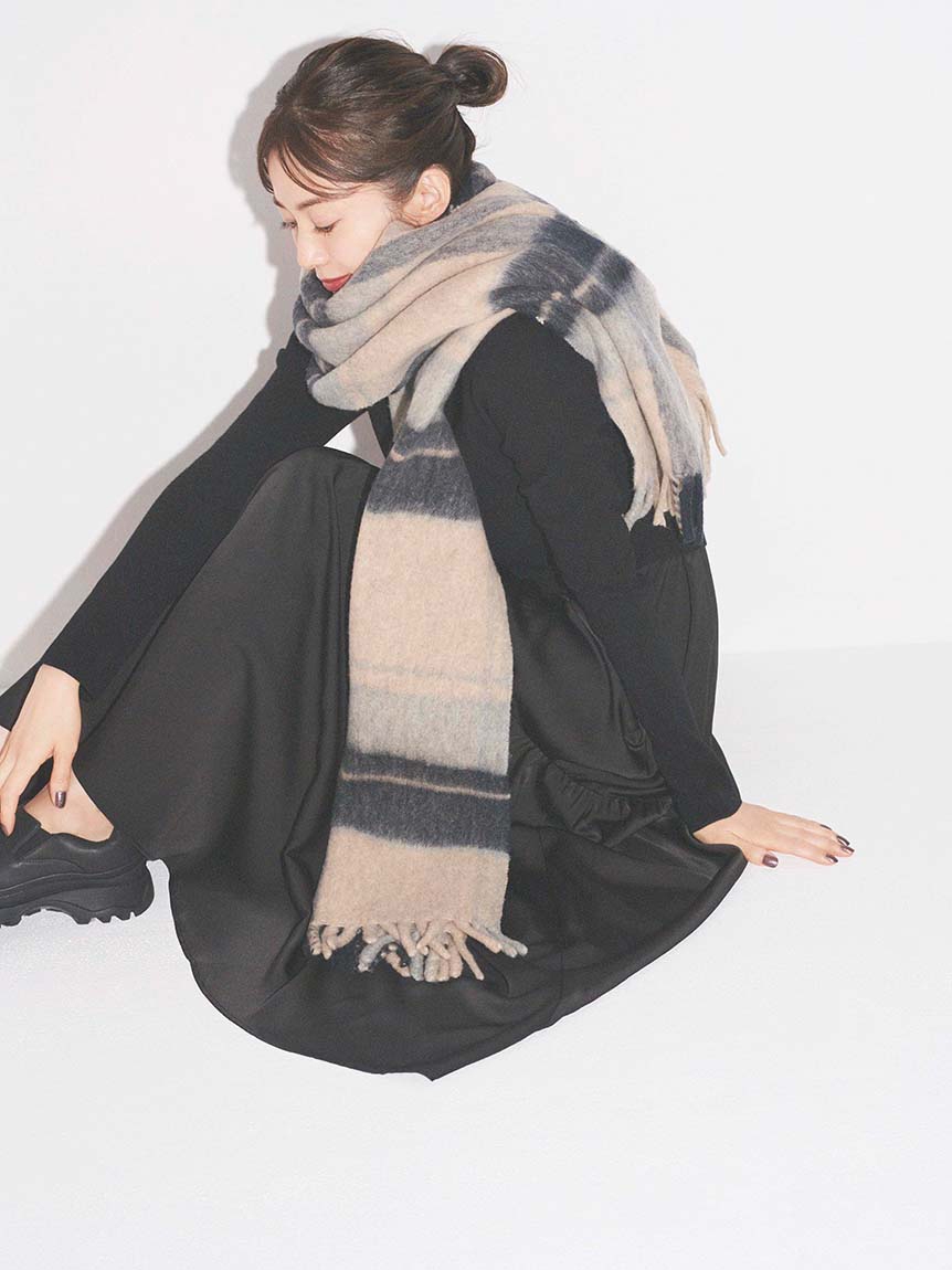 Emmi Atelier オフショルダーニットsetワンピース ワンピース トップスセット ワンピース Emmi エミ の通販サイト 公式