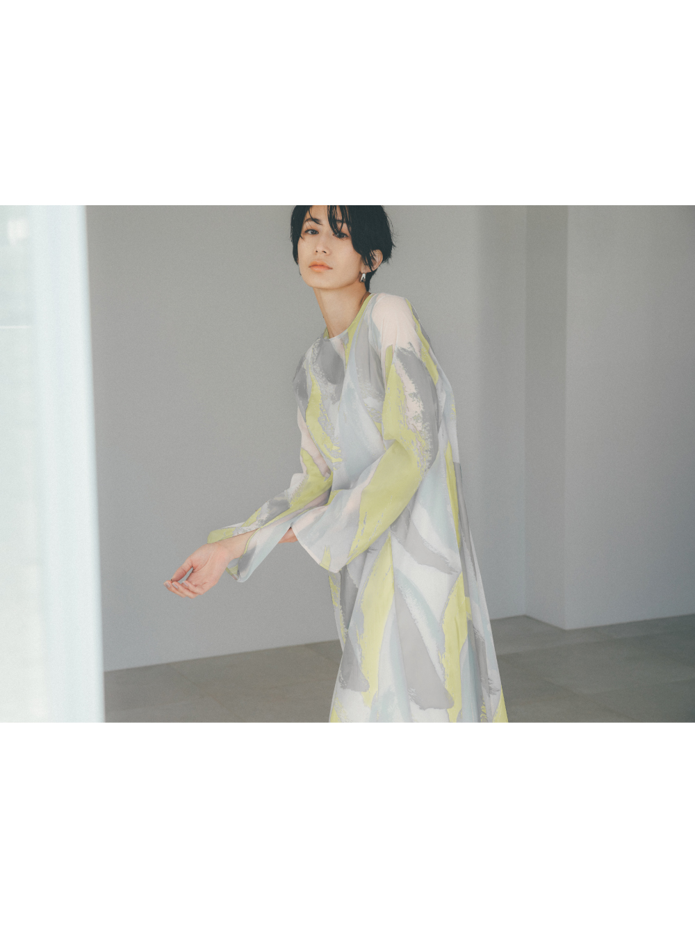 emmi atelier】シースルーオリジナルプリント柄ワンピース(マキシ