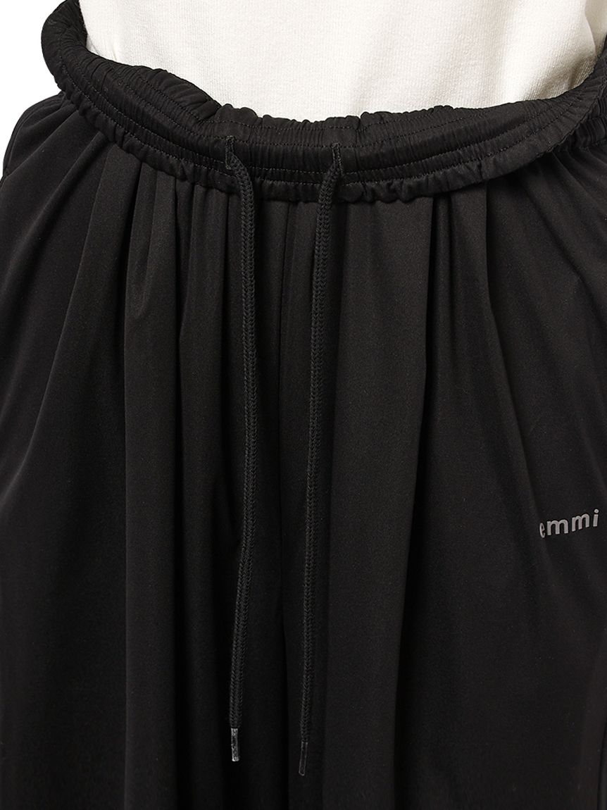 AMOMENTO ブラック パラシュートパンツ L パラシュートパンツ(ワイドパンツ)｜パンツ｜emmi（エミ）の通販
