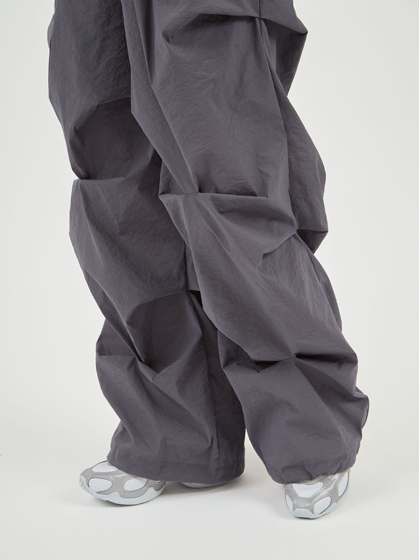 ランダムタックナイロンワークパンツ(ワイドパンツ)｜パンツ｜emmi