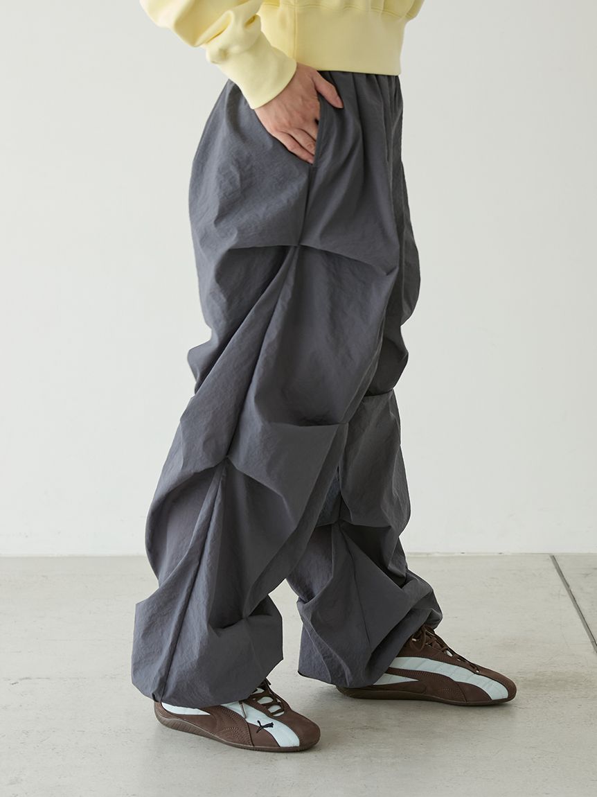 ランダムタックナイロンワークパンツ(ワイドパンツ)｜パンツ｜emmi