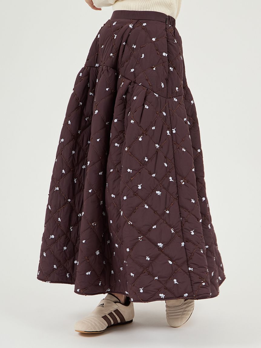 新品未使用　ファミリア　キルティングスカート　150 フラワーエンブロイダリーキルティングスカート(ロングスカート