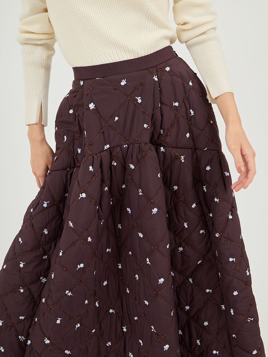 フラワーエンブロイダリーキルティングスカート(ロングスカート