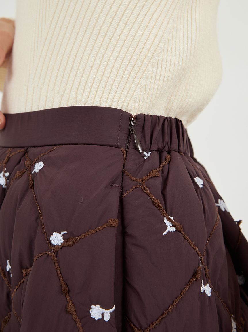 フラワーエンブロイダリーキルティングスカート(ロングスカート