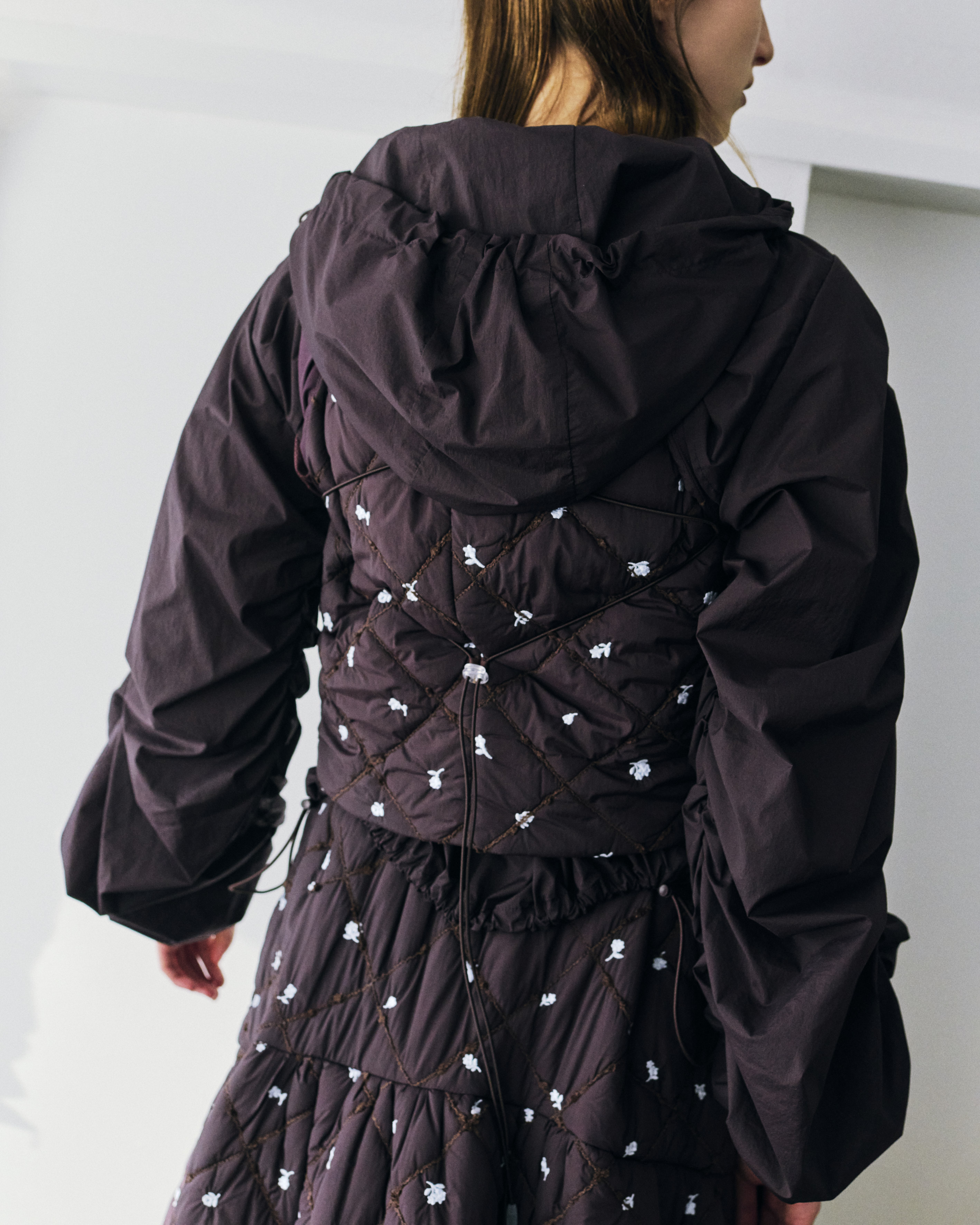 フラワーエンブロイダリーキルティングベスト(ジレ/ベスト)｜アウター