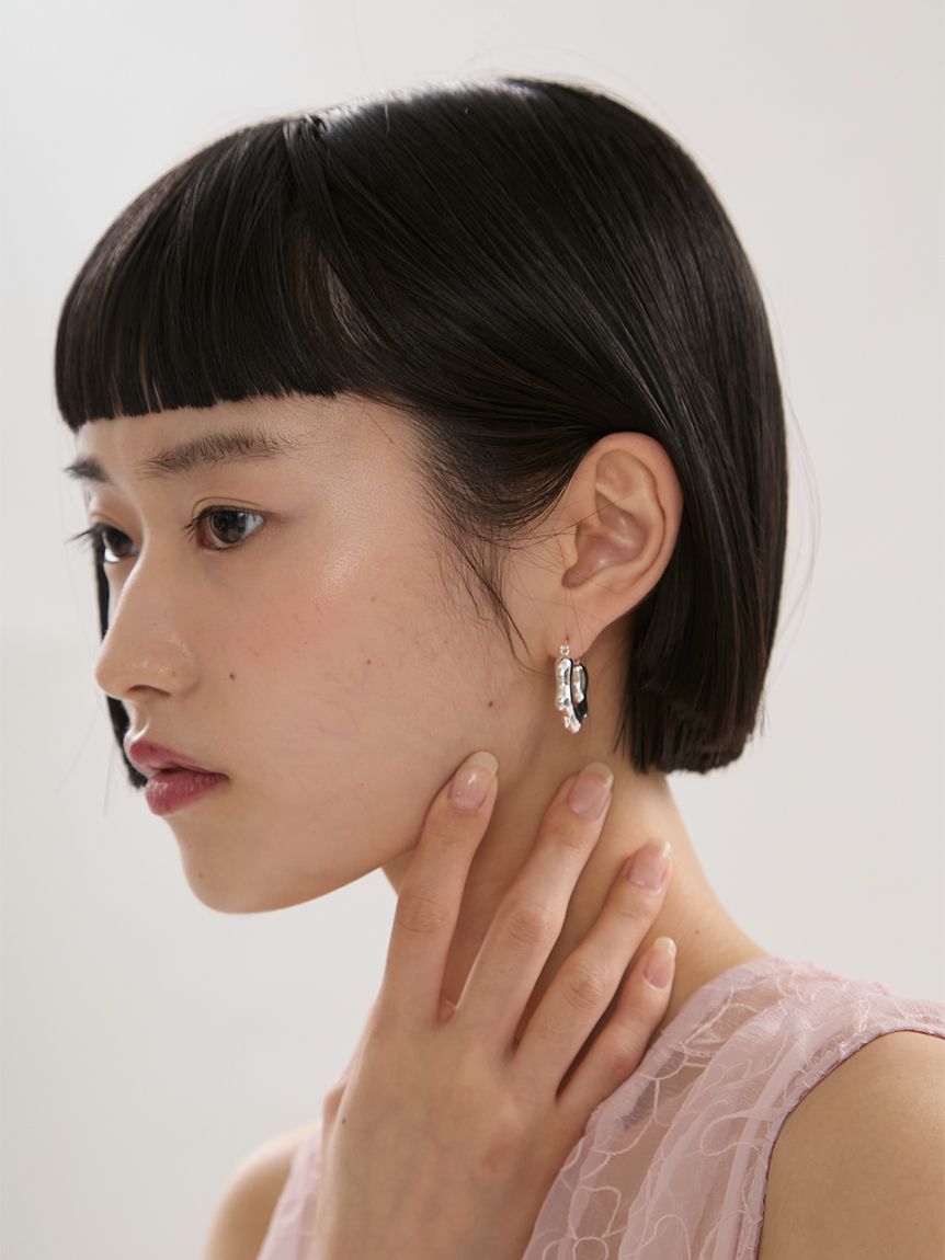 フラワーフリルワンタッチピアス(ピアス)｜グッズ｜emmi（エミ）の通販