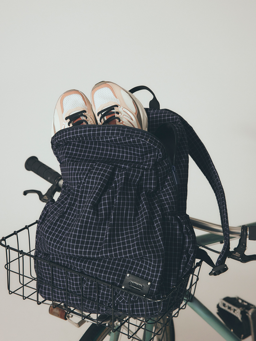 【送料無料】 エミ ウィンドペンギャザーボディーバックパック emmi ウィンドペンギャザーボディーバックパック(バックパック)｜バッグ