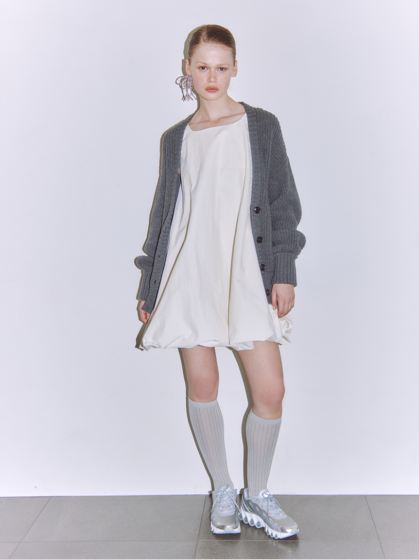 emmiロゴセミシアーリブハイソックス(靴下)｜グッズ｜emmi（エミ