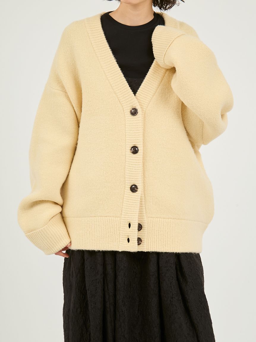 Vネックニットカーディガン(カーディガン)｜トップス｜emmi（エミ）の