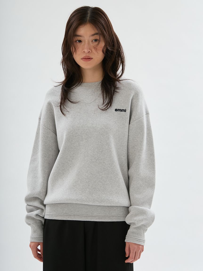 ONLINE限定カラーあり】emmiロゴスウェットライクニット(ニット