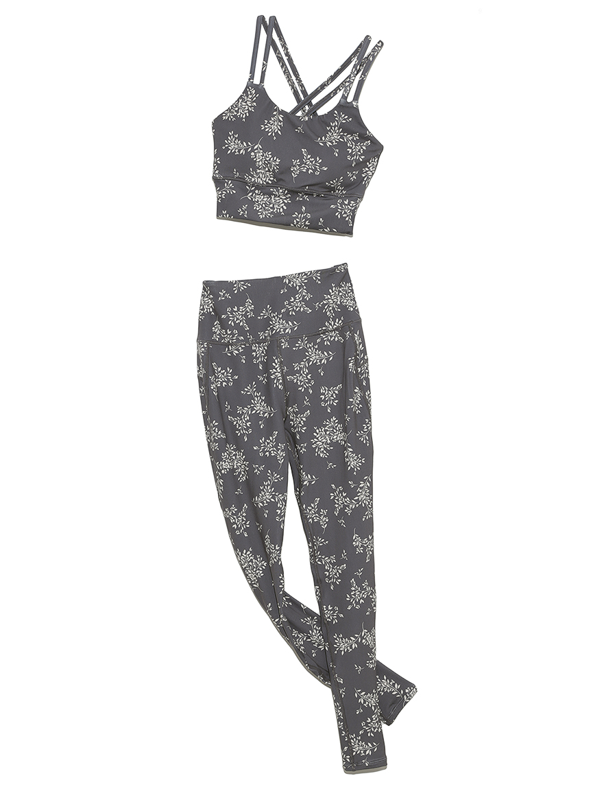 emmi yoga】ONLINE限定リトルフラワーブラトップレギンスSET(ブラトップ)|トップス|emmi(エミ)の通販サイト 【公式】 emmi yoga】ONLINE限定リトルフラワーブラトップレギンスSET(ブラトップ)|トップス|emmi(エミ)の通販サイト 【公式】