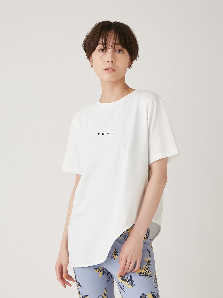 emmi yoga】emmiロゴバックシャンTシャツ(Tシャツ/カットソー