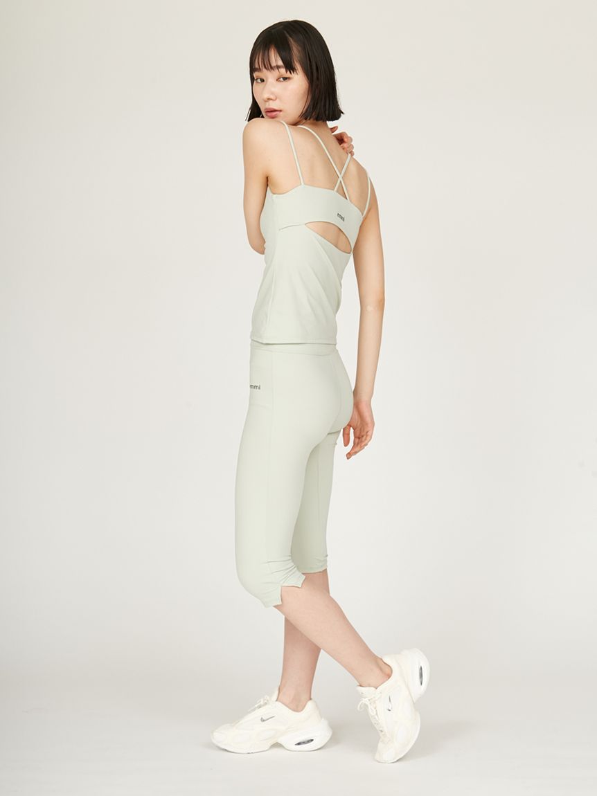 サステナレッチキャミソール(WELLNESS&TRAINING WEAR)｜emmi