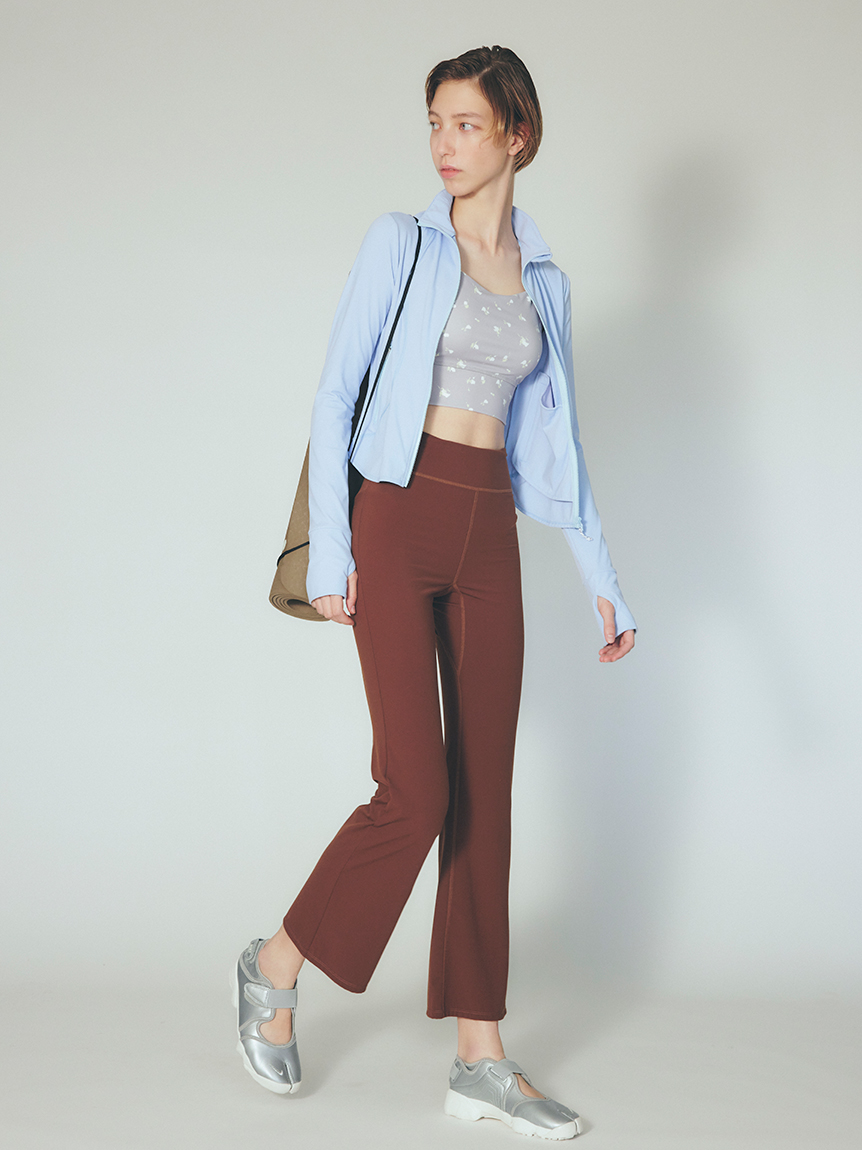 エミヨガ新品紙タグ付き⭐️サステナレッチUnity フットネスジャケットヨガウエア サステナレッチUnity フットネスジャケット(マウンテンパーカー