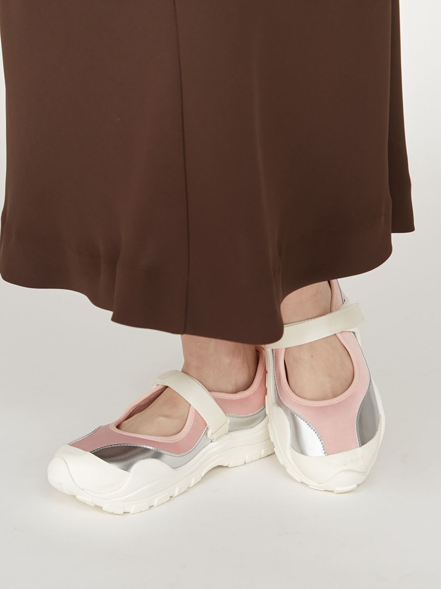 OUTLET【タン、黒 ブラック、Dブラウン 140㎝×30本】 emmi＋CROCS】Terre(サンダル)｜シューズ｜emmi（エミ）の通販
