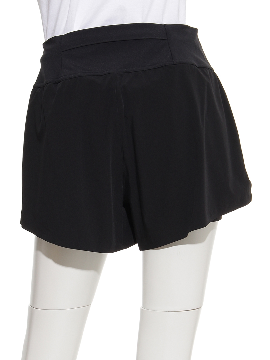 ON】Running Shorts 3 W(ハーフパンツ)｜パンツ｜emmi（エミ）の